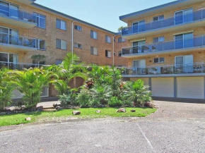 10 'Parkview', 11-13 Catalina Close - peaceful park views, Shoal Bay